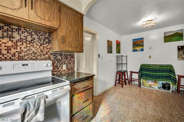 13570 Cedar Road, University Heights, OH 44118