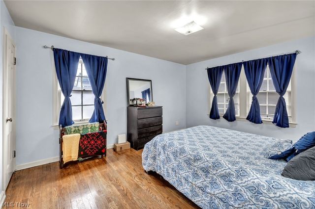 13570 Cedar Road, University Heights, OH 44118