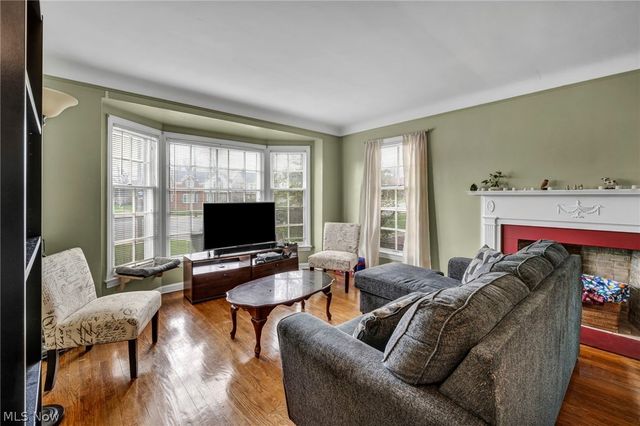 13570 Cedar Road, University Heights, OH 44118