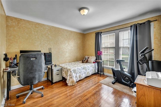 13570 Cedar Road, University Heights, OH 44118