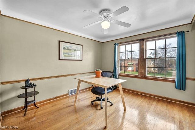 13570 Cedar Road, University Heights, OH 44118