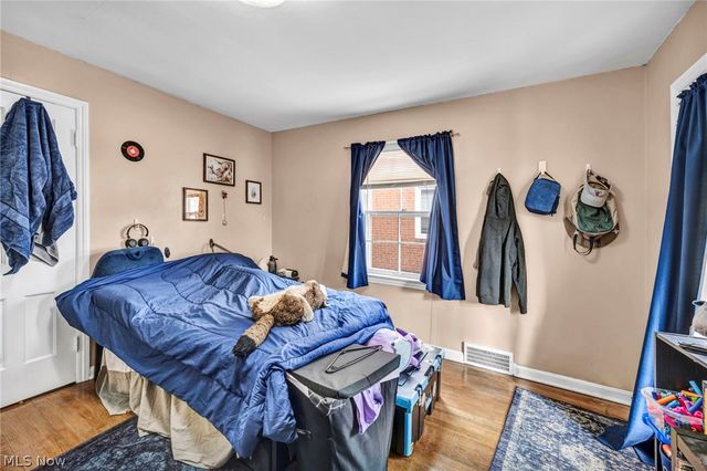 13570 Cedar Road, University Heights, OH 44118
