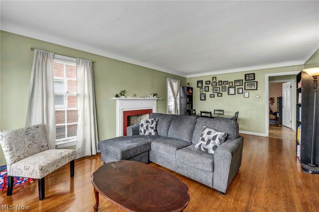13570 Cedar Road, University Heights, OH 44118