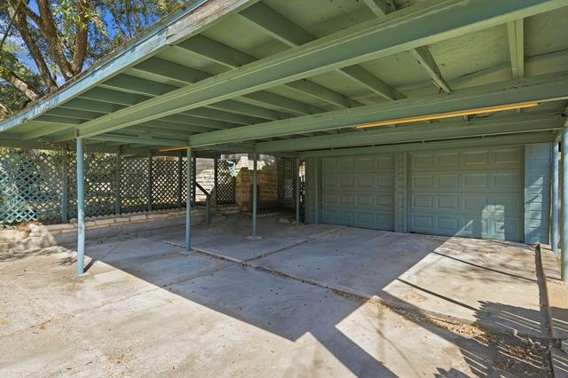 605 Hilliard Street, Conroe, TX 77301