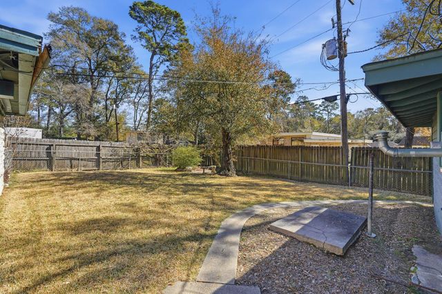 605 Hilliard Street, Conroe, TX 77301