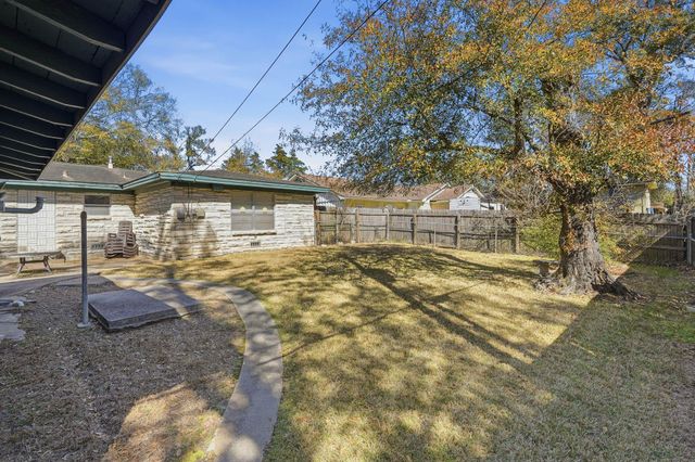 605 Hilliard Street, Conroe, TX 77301