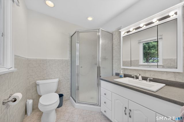 16 Apache Drive, Brookfield, CT 06804