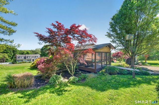 16 Apache Drive, Brookfield, CT 06804