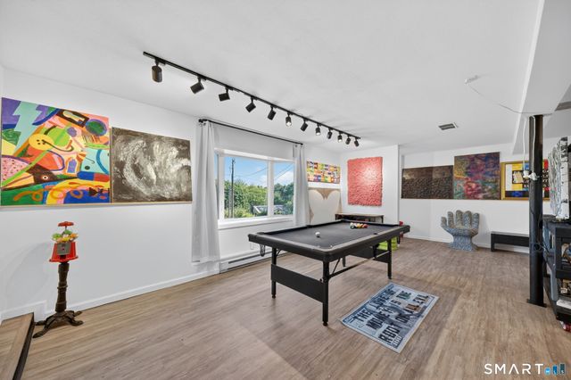 16 Apache Drive, Brookfield, CT 06804