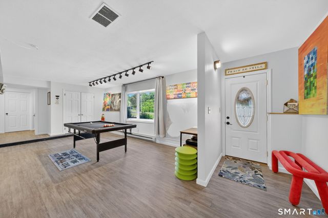 16 Apache Drive, Brookfield, CT 06804