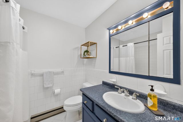 16 Apache Drive, Brookfield, CT 06804