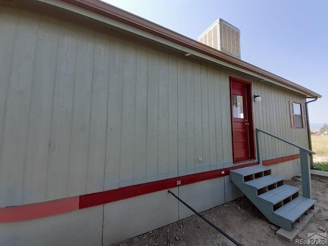 2853 Applewood Ct, Colorado City, CO 81019
