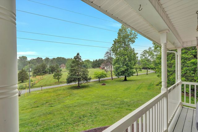 677 Deerfield RD, Troutville, VA 24175