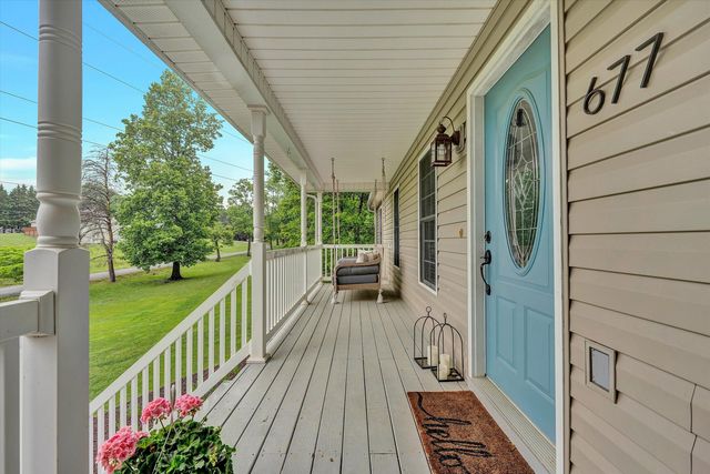 677 Deerfield RD, Troutville, VA 24175