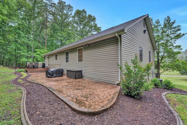677 Deerfield RD, Troutville, VA 24175