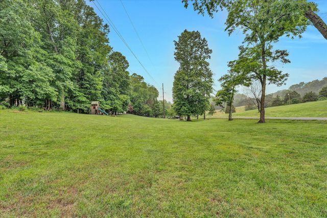 677 Deerfield RD, Troutville, VA 24175