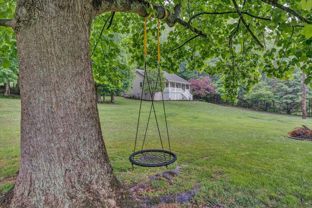 677 Deerfield RD, Troutville, VA 24175