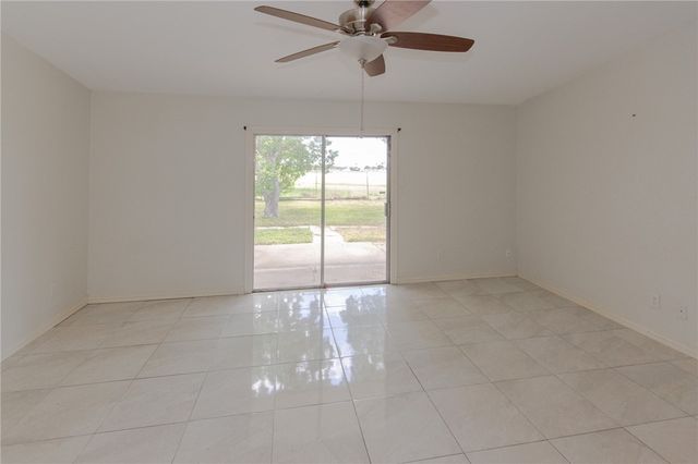 1705 Mermaid Dr, Corpus Christi, TX 78412