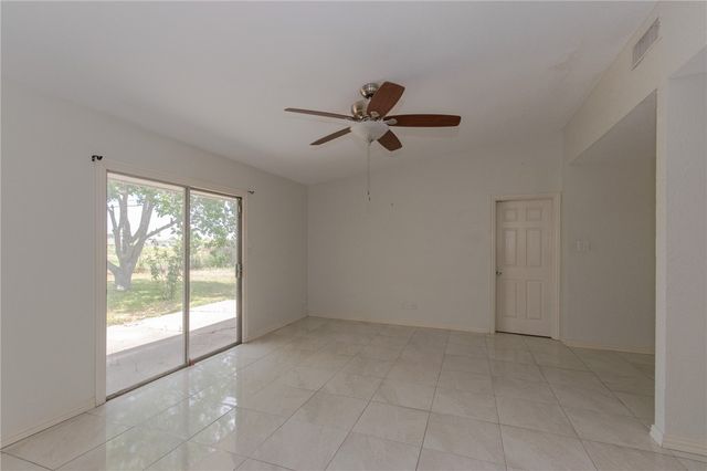 1705 Mermaid Dr, Corpus Christi, TX 78412