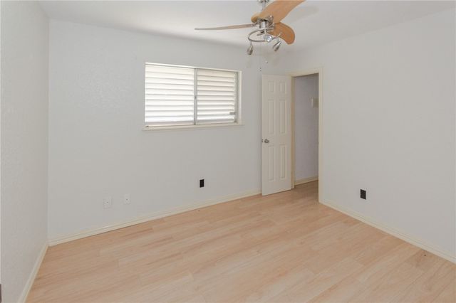 1705 Mermaid Dr, Corpus Christi, TX 78412