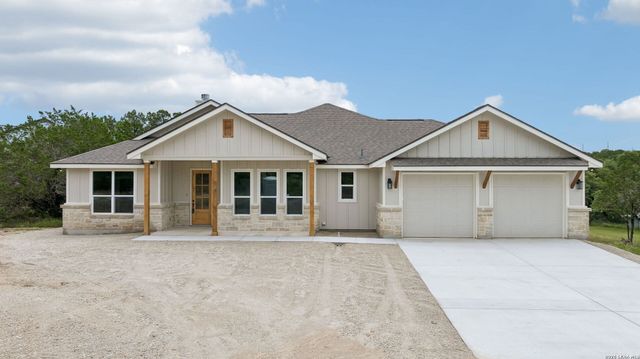 2045 Desiree St, Canyon Lake, TX 78133