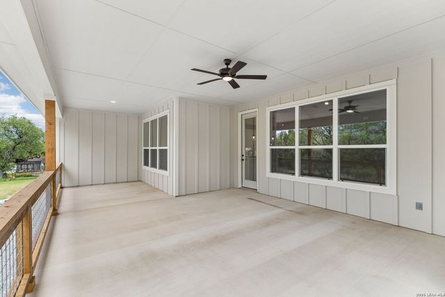 2045 Desiree St, Canyon Lake, TX 78133