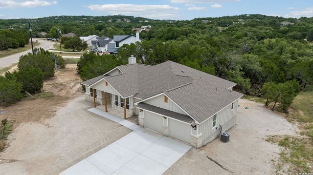 2045 Desiree St, Canyon Lake, TX 78133