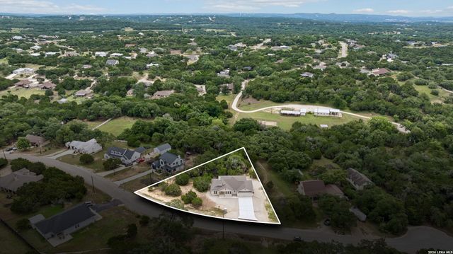 2045 Desiree St, Canyon Lake, TX 78133