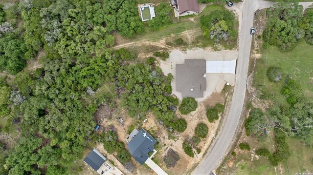 2045 Desiree St, Canyon Lake, TX 78133