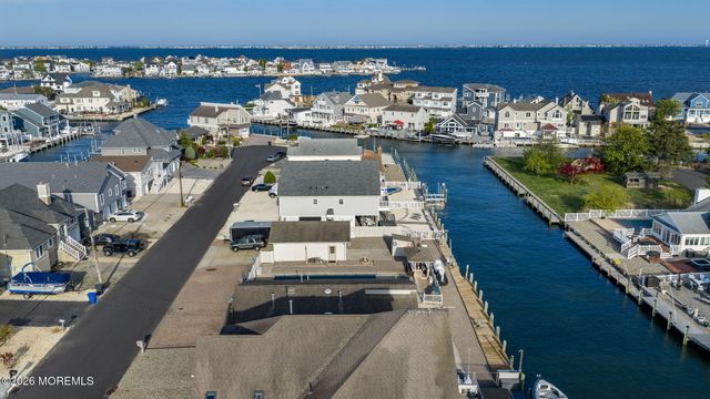 347 Cheryl Drive, Toms River, NJ 08755