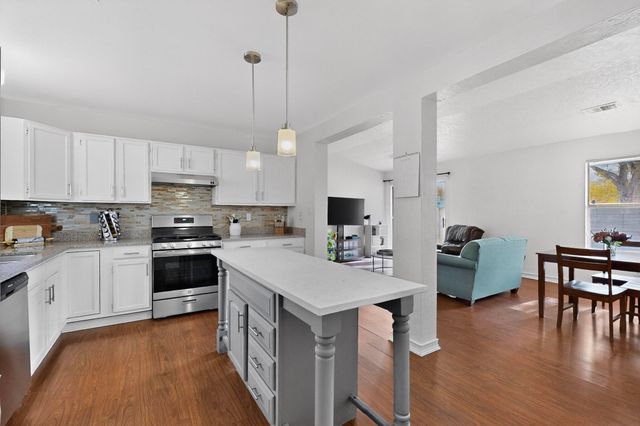 1370 Golden Eye Loop NE, Rio Rancho, NM 87144