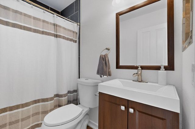 1370 Golden Eye Loop NE, Rio Rancho, NM 87144