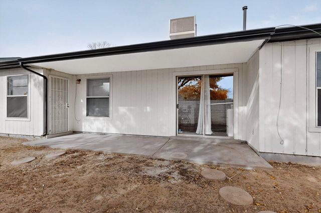 1370 Golden Eye Loop NE, Rio Rancho, NM 87144