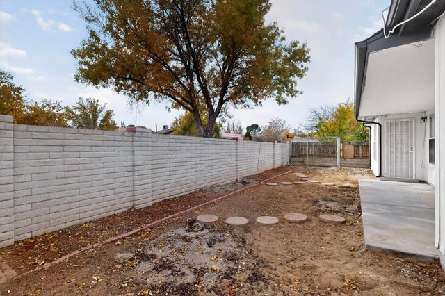 1370 Golden Eye Loop NE, Rio Rancho, NM 87144