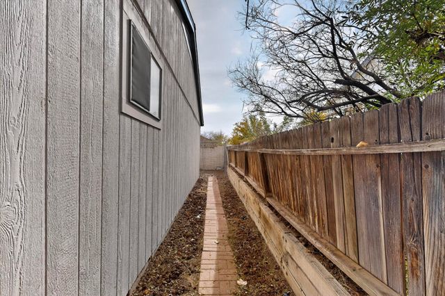 1370 Golden Eye Loop NE, Rio Rancho, NM 87144