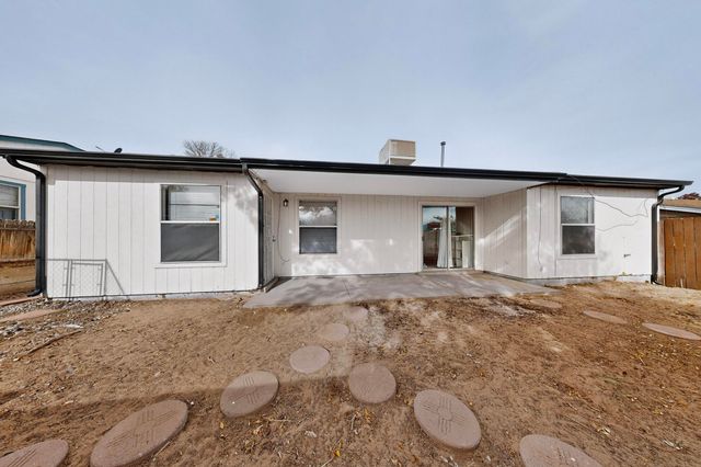 1370 Golden Eye Loop NE, Rio Rancho, NM 87144