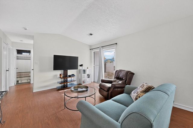 1370 Golden Eye Loop NE, Rio Rancho, NM 87144