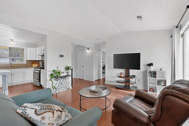 1370 Golden Eye Loop NE, Rio Rancho, NM 87144