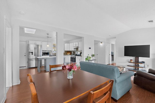 1370 Golden Eye Loop NE, Rio Rancho, NM 87144