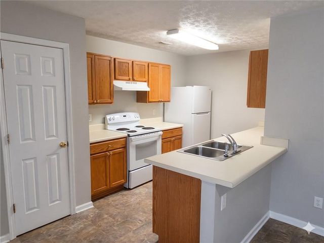 5737 Strathmoor Manor Circle, Lithonia, GA 30058