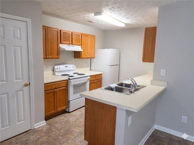 5737 Strathmoor Manor Circle, Lithonia, GA 30058