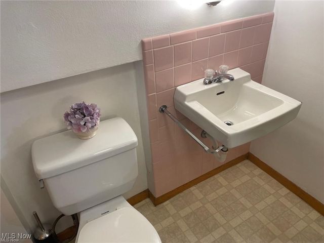 2224 Coral Sea Drive, Youngstown, OH 44511