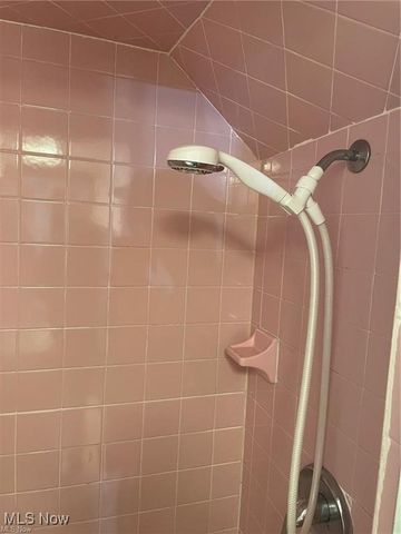 2224 Coral Sea Drive, Youngstown, OH 44511