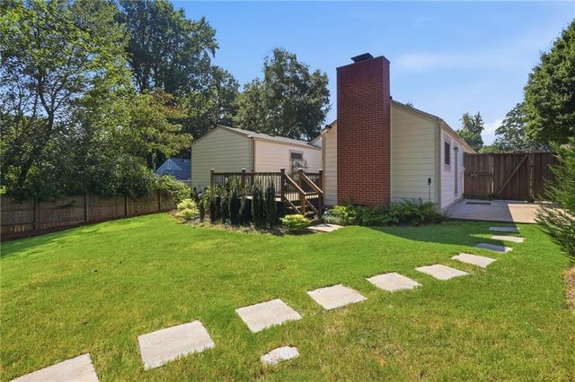 424 Cascade Drive NW, Marietta, GA 30064