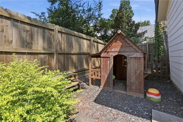 424 Cascade Drive NW, Marietta, GA 30064