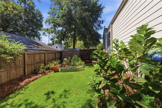 424 Cascade Drive NW, Marietta, GA 30064