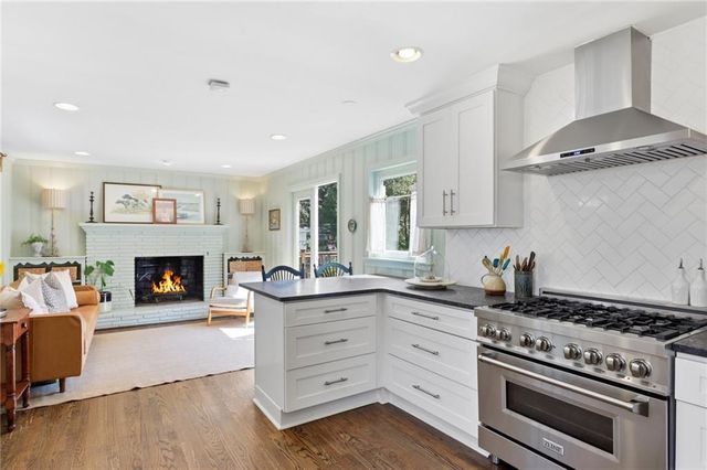 424 Cascade Drive NW, Marietta, GA 30064