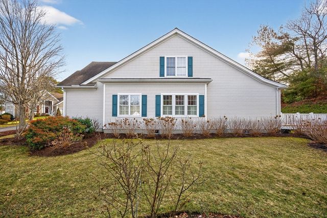 36 Champlain Circle, Plymouth, MA 02360