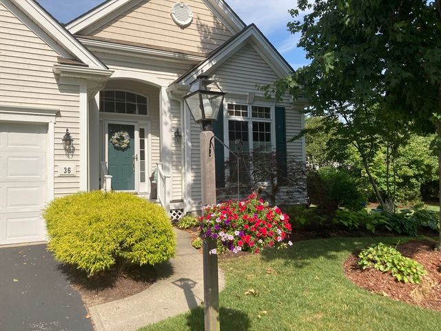 36 Champlain Circle, Plymouth, MA 02360