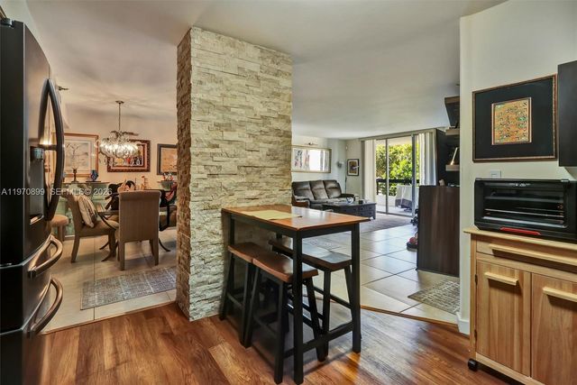 3500 Mystic Pointe Dr 302, Aventura, FL 33180